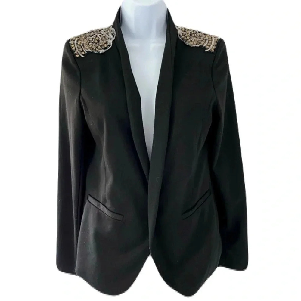Suzy Shier/💰2 FOR $10💰Black  detailed shoulder blazer/ Size US M
